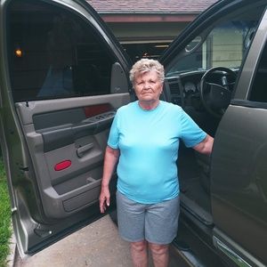 Meet your Posher, Sharon